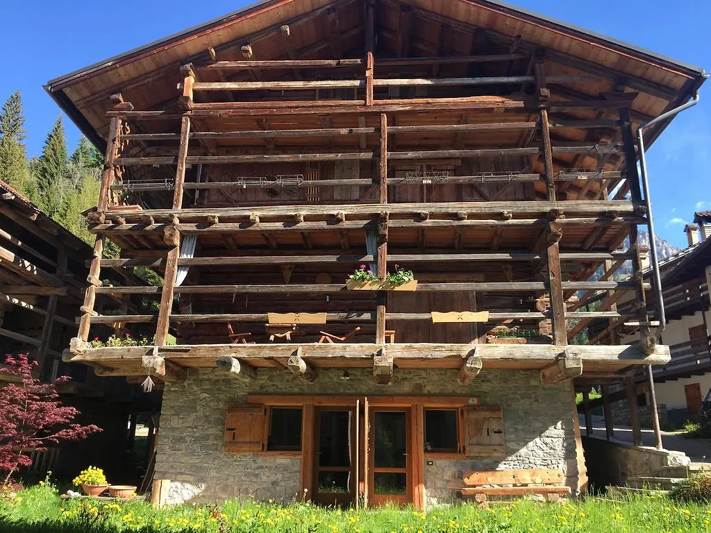Chalet Nel Cuore Delle Dolomiti Falcade Italy
